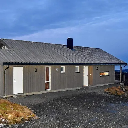 Holiday home Holiday Home Lyngstad *