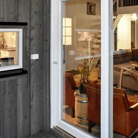 Holiday Home Lyngstad *